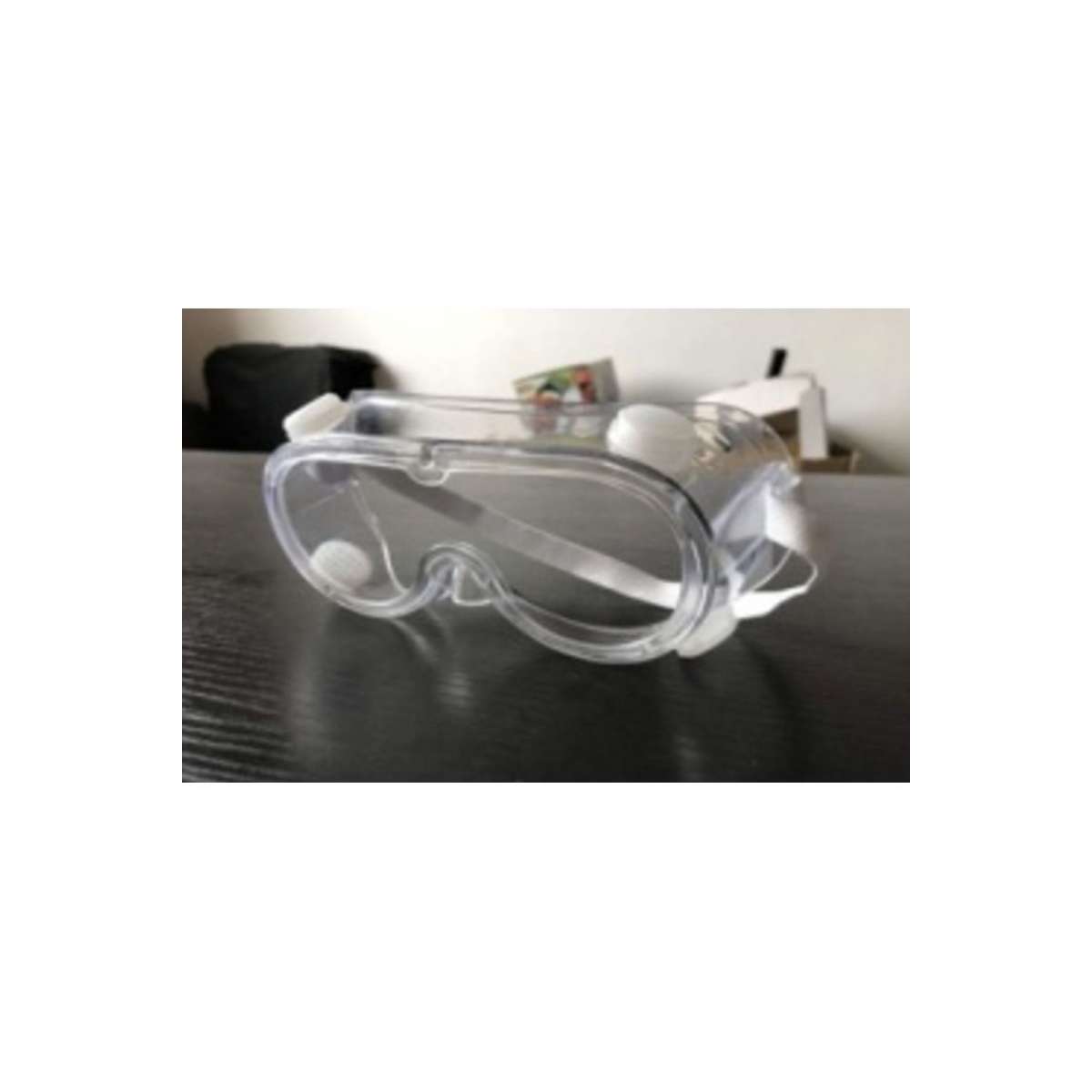 Safety Goggles with air outlet valve Anti-fog - CE Approved - Box of 20 Safety Goggles with air outlet valve Anti-fog - CE Approved - Box of 20